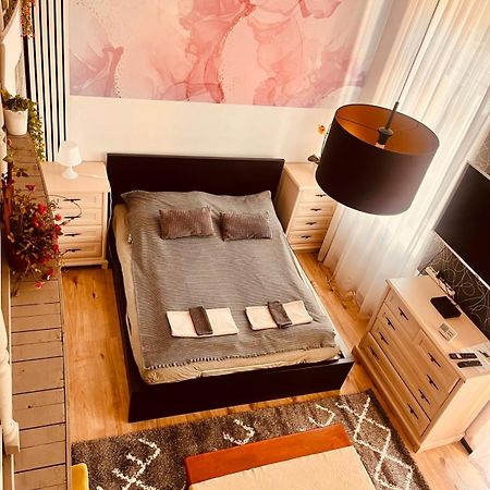 Kalvaria With Balcony, Free Parking And Ac บูดาเปสต์ ภายนอก รูปภาพ